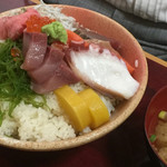 魚がし 大膳 - ♪おまかせ海鮮丼¥600 +大盛¥50