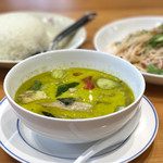 イサーン - グリーンカレー　税込900円