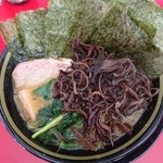 家系ラーメン王道 いしい - ラーメン並＋のり・キクラゲ増し