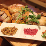 VECTOR BEER - ロティサリーチキンと八幡平ポークロースト