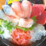 海鮮丼 アップ