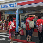 LAWSON - 赤いローソン(^｡^) 人写したくないが 不可能