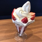 自家焙煎珈琲 ICHI no KURA coffee&soft cream - 季節限定「あまおうパフェ」