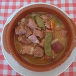 Restaurante Venta del Quijote - 煮込み料理。あっさりめの味付けは、肉じゃがに通ずる。