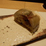 鮓 きずな - 愛媛産ヒラアジの押し寿司