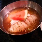 豊味園 江坂本店 - 手作り麺の冷麺。