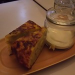 Por Que No - 1706_Por Que No_●Tortilla Espanola@35,000Rp(スペインオムレツ)