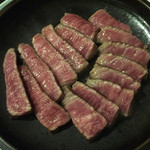割烹　黒ねこ - 牛肉の焙烙焼き