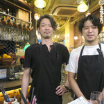 白ワイン×魚介 港町バル - 左：中目黒統括・松岡店長