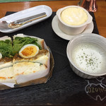 カレー アンド スイーツ カフェ オズヌ - きまぐれサンド プラス チーズスフレ 1050円