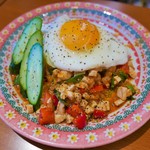 サンライズカフェ - 鶏肉のタイ風炒め（640円）