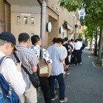 自家製中華そば としおか - 行列が〜