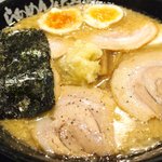 らあめん花月嵐 - 嵐げんこつチャーシュー麺 820円