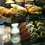 STARBUCKS  COFFEE - ショーケースです。(2017年3月)