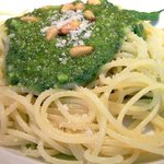 VIA Brianza - パスタメニュー 1000円 のたっぷりバジルのリグーリア風スパケッティ