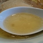 らーめん龍の涙 - 澄んだコク深い鶏清湯スープ
