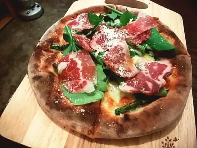 the photo of food pizza stand passatempo tabelog