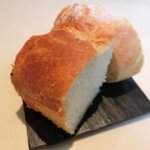 VIA Brianza - パスタメニュー 1000円 の自家製フォカッチャ