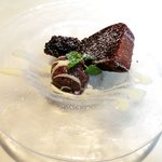 VIA Brianza - パスタメニュー 1000円 のトルタカプレーゼとチョコアイスの盛り合わせ