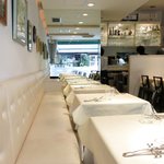 VIA Brianza - 店内のテーブル席の風景です