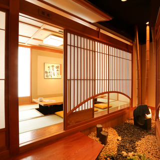 寛ぎの隠れ家空間