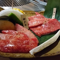 焼肉 しゃぶしゃぶ 石田屋。 北野坂店 - 