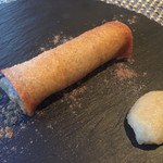 ブラッスリー ハルナ - ブーダンノワールの春巻き リンゴのピューレ添え