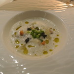 saveur - 前菜２　新玉ねぎのポタージュ　余市産の浅利
