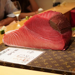 鮨 尚充 - ルイビトンとマグロ