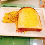 Kam Kee Cafe - 火腿庵列（はむおむれつ）と牛油多士（ばたとーすと）