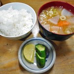 Tonkatsu Tonki - 定食のご飯・味噌汁・漬物