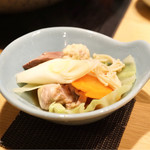 博多華味鳥 - ポン酢で頂きます。