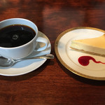 チーズケーキとブレンドコーヒーのセット@1,000円
