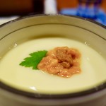 鮨匠 のむら - ［2017/06］酒肴⑩ 茶碗蒸し 唐津のばふんうに乗せ