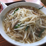 肉よし - もやしラーメンと炒飯のセット ランチタイム価格¥950