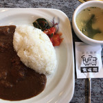 川崎名物 炭火焼肉 食道園 - 牛タンカレー 756円 牛タンがゴロッと入った美味いカレーとスープとサラダバーとドリンクバーがついてこの値段。