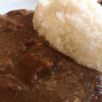 川崎名物 炭火焼肉 食道園 - 牛タンカレー 756円 牛タンがゴロッと入った美味いカレー。