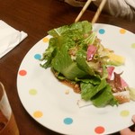 日本料理 重の家 - ビーフシチュー付属のサラダも手抜きなし！チアシードのドレッシングでした