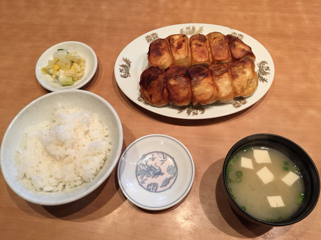ホワイト餃子 鹿児島店 ホワイトギョウザ 騎射場 餃子 食べログ