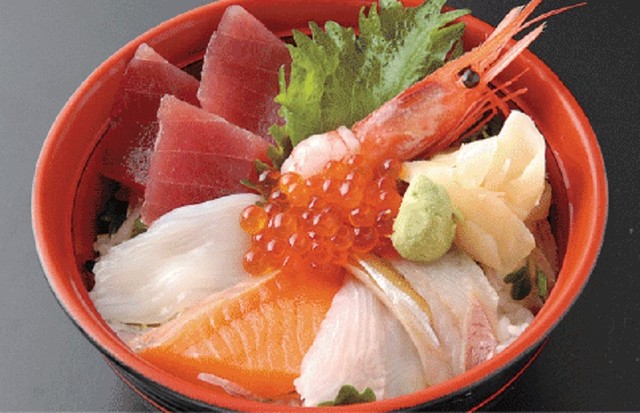 朝市お食事処 山三 道下商店 旧店名 函館朝市どんぶり横丁市場道乃家食堂 函館 海鮮丼 食べログ