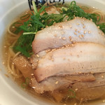 せんば吟匠 - 鶏ガラベースの醤油ラーメンです