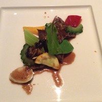 カントニーズ 燕 - 和牛スライスと季節野菜のオイスター醤油炒め ブラックビーンズ黒胡椒風味