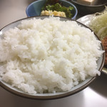 さかえ食堂 - これで普通盛り