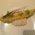 Uobei - 飛魚の天ぷら　茶塩