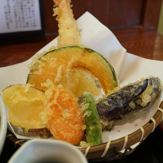 本場讃岐うどん 麺工房 笑門_1