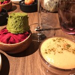 イレテテュヌフワ - ④トマトと夏野菜のガスパッチョとバジルのパン