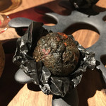 イレテテュヌフワ - ①竹の炭を使った帆立のガレット