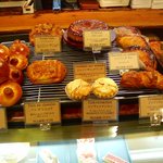 Patisserie du Chef FUJIU - 高幡不動"Patisserie du Chef FUJIU"店内ショーケース上右