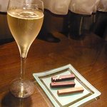 Allegresse bis - シャンパン＆チョコレート　1785円