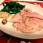 トラットリア 29 - 「自家製ハムとマスタード　レッド＆グリーンのサラダ」:清らかな憂いをもって舌を満足させてくれます！